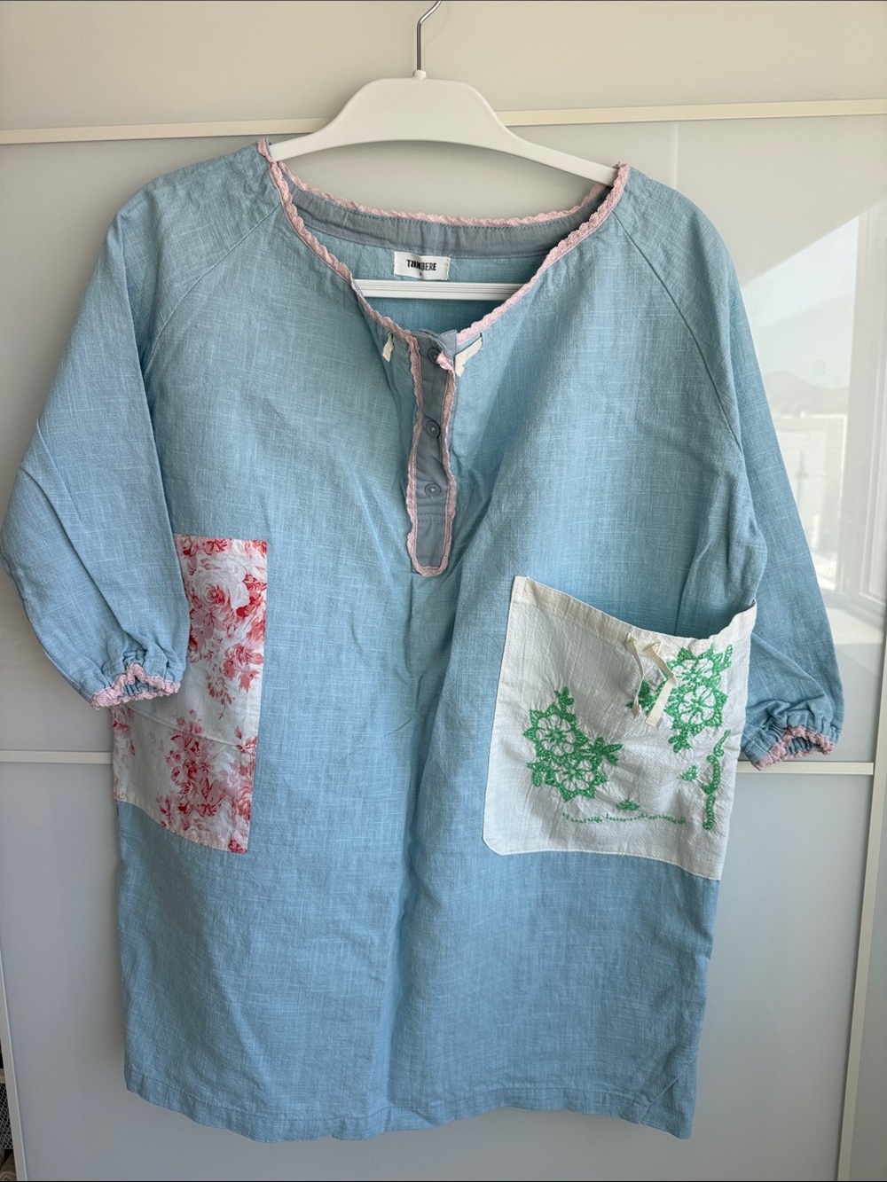 Tambere Light Blue Linen dress with Floral Patch Pockets size 6T